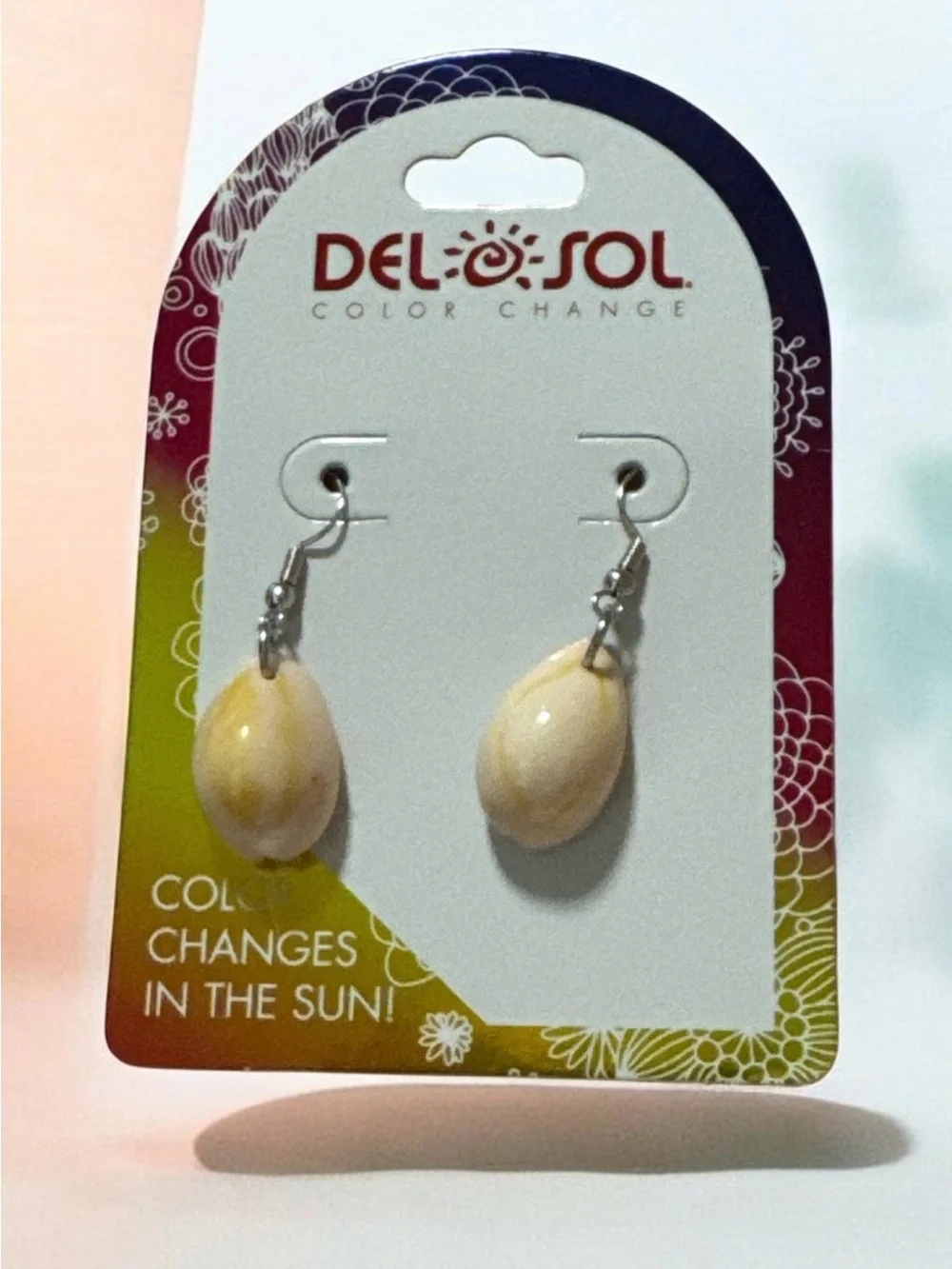 Color-Change Shell Drop Earrings in Cream and Yellow